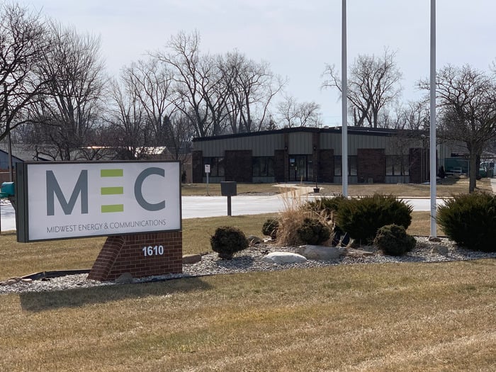 Building For Growth - MEC - Midwest Energy & Communications
