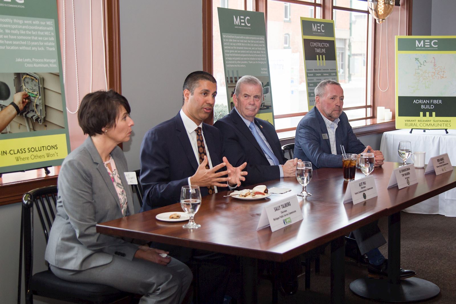 FCC Chairman Visits MEC Fiber Project - MEC - Midwest Energy ...