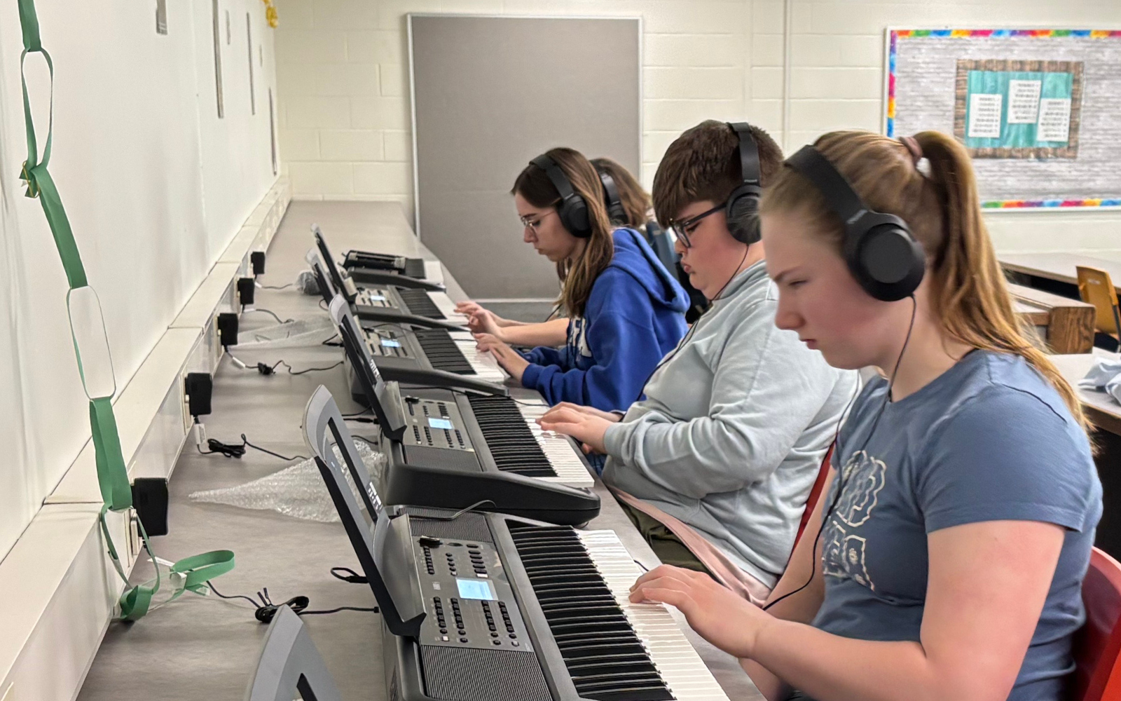 After-School Piano Camp Strikes a Chord with Students thumbnail