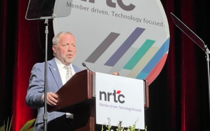 NRTC Honors MEC CEO Bob at Annual Meeting thumbnail